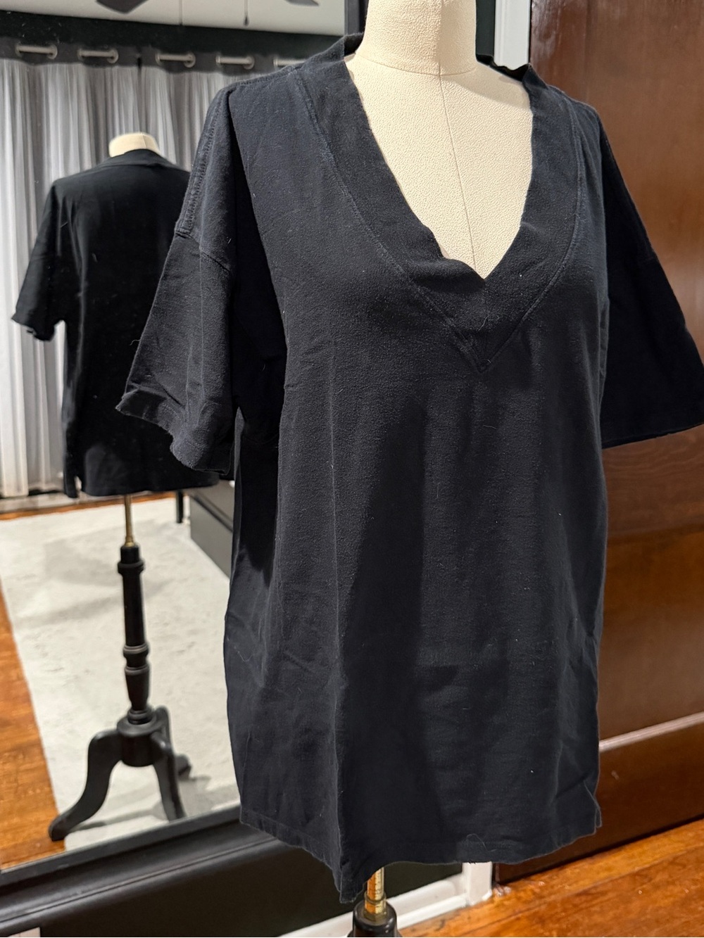 Aerie Black V-Neck Short Sleeve Women's Top